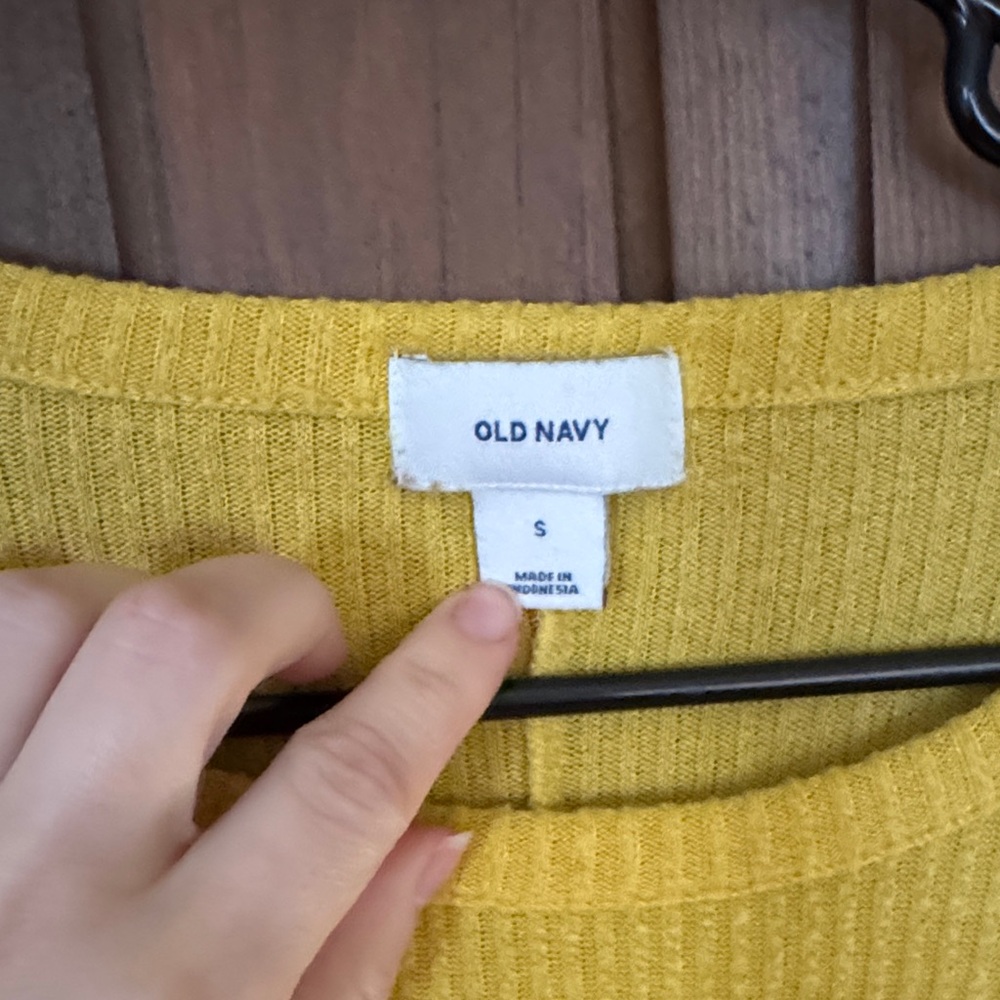 Old Navy Yellow Ribbed Sweater - Picture 3 of 3